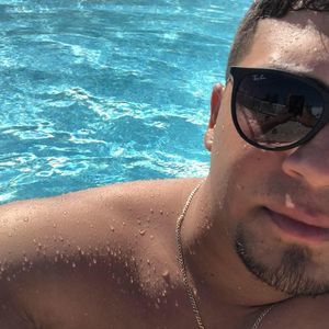 Meet your Posher, Manuel